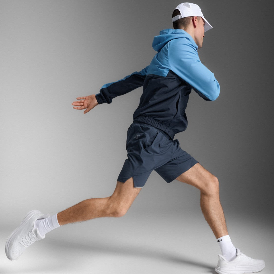 2XU Aero Hex Windbreaker | Azure / Midnight | Mens