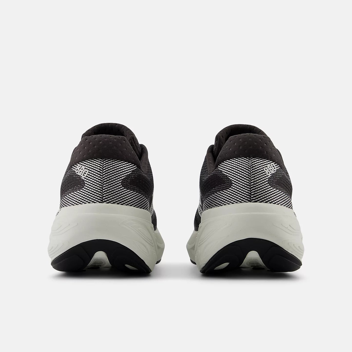 New Balance Fresh Foam X 880 v15 | Black Cement / Sea Salt / Silver Metallic | Womens