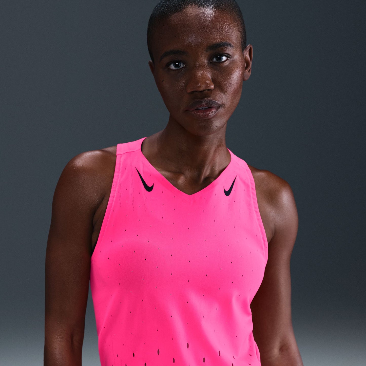 Nike AeroSwift Singlet | Hyper Pink / Black | Womens