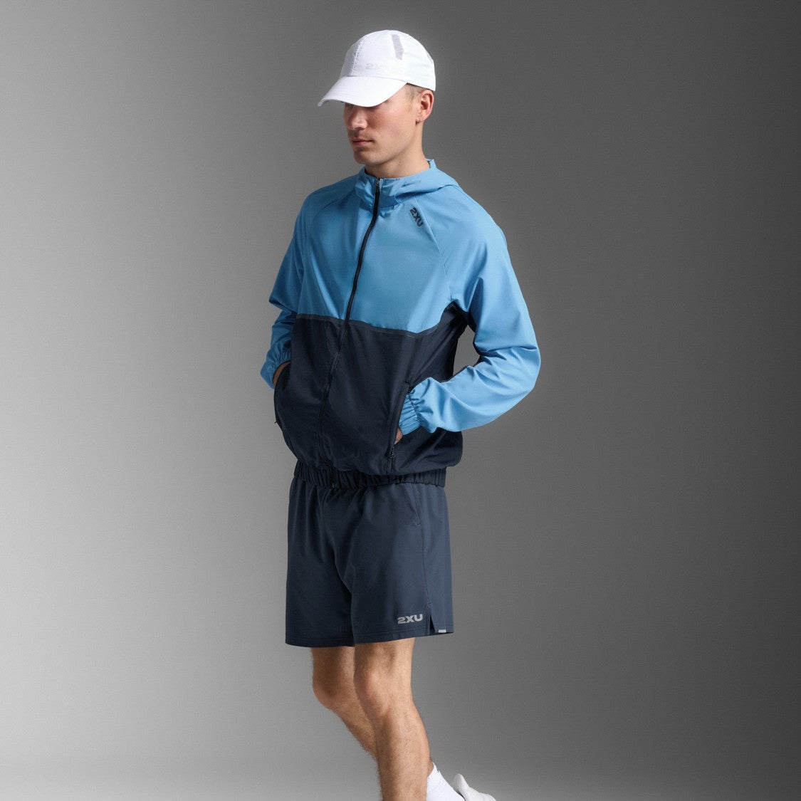 2XU Aero Hex Windbreaker | Azure / Midnight | Mens