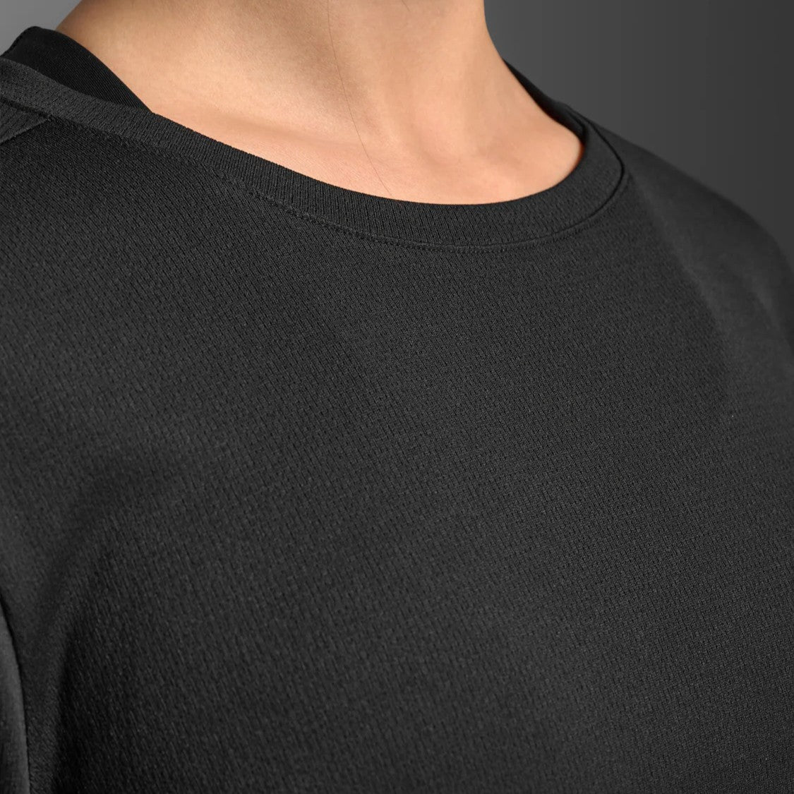 2XU Aero Mesh Long Sleeve Tee | Black / Silver Reflective | Womens