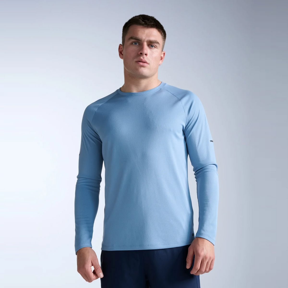 2XU Aero Mesh Long Sleeve Tee | Blue Shade / Black Reflective | Mens