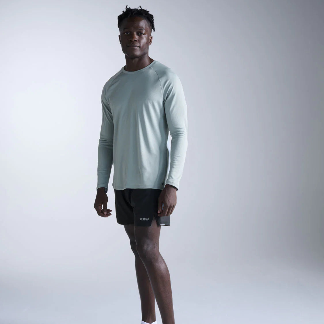 2XU Aero Mesh Long Sleeve Tee | Smoke Blue / Black Reflective | Mens