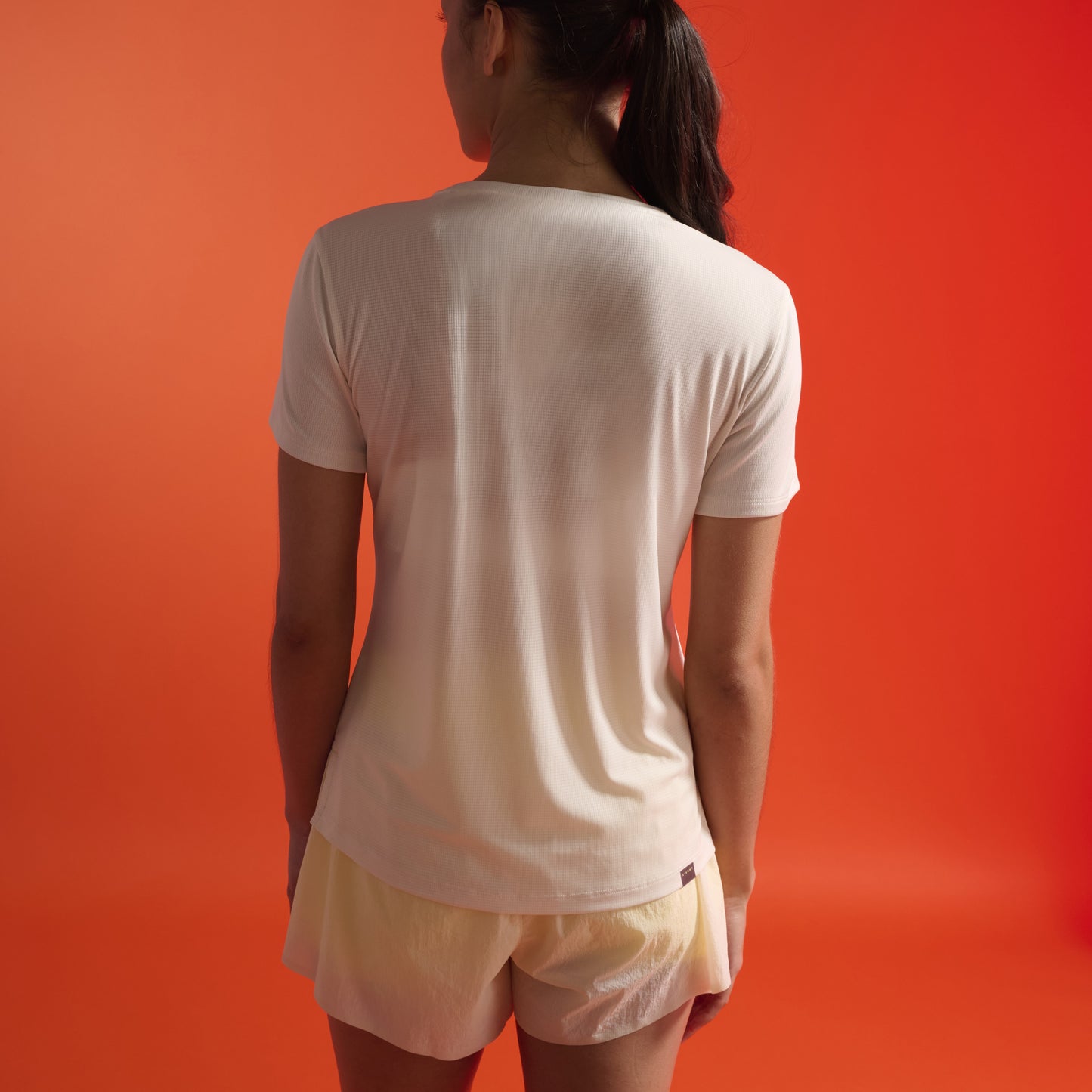 2XU Aero Tee | Fog / Wattle Mist Reflective | Womens
