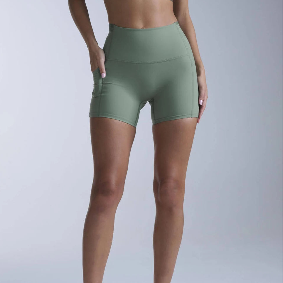 2XU Form Stash Hi-Rise 4" Compression Short | Fern | Womens