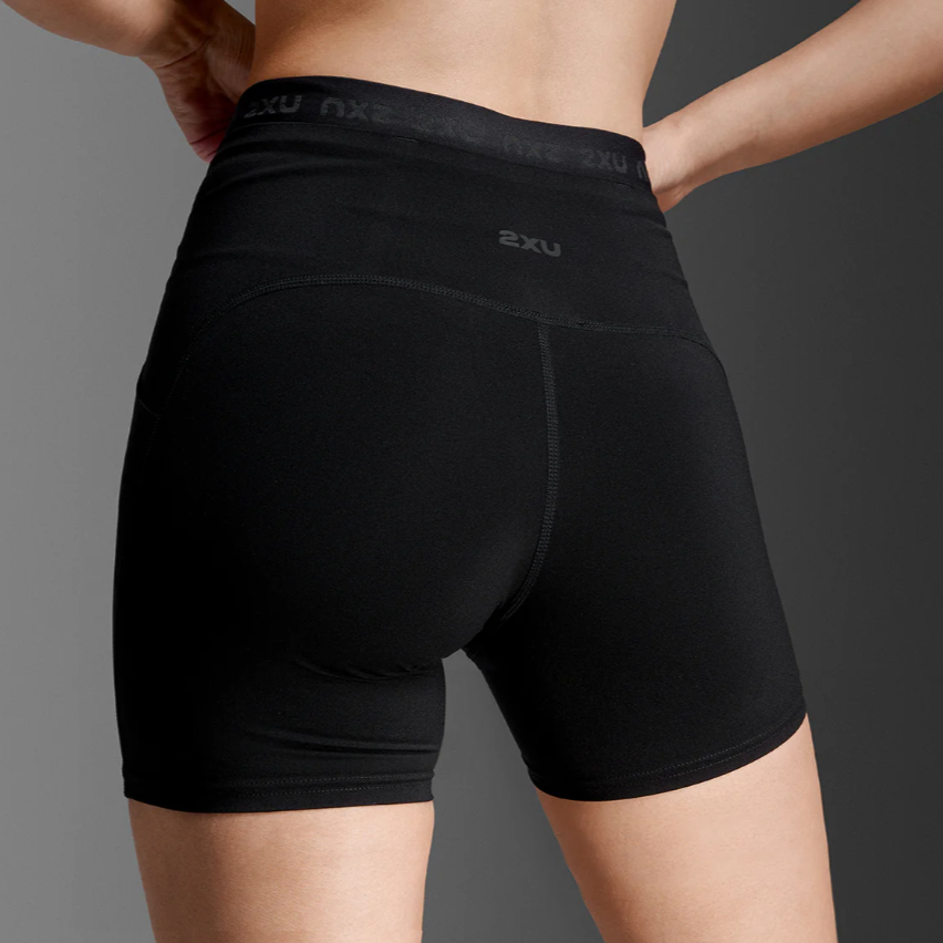 2XU Form Stash Hi-Rise 4" Compression Short | Black / Black | Womens