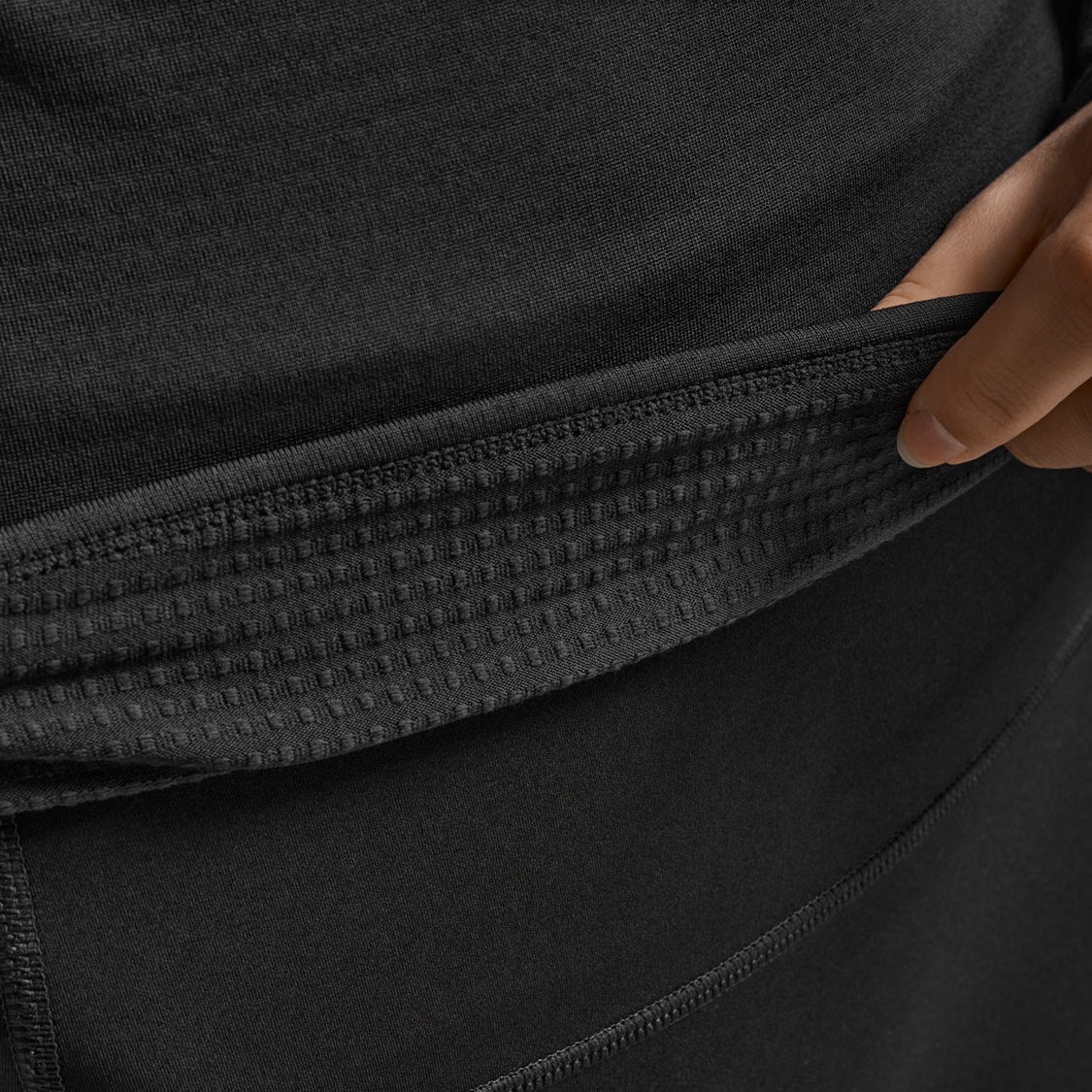 2XU Ignition Grid Base Layer | Black / Silver Reflective | Womens