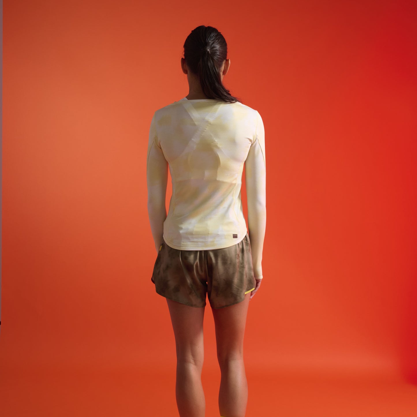 2XU Ignition Grid Base Layer | Terrain Wattle / Wattle Mist Reflective | Womens