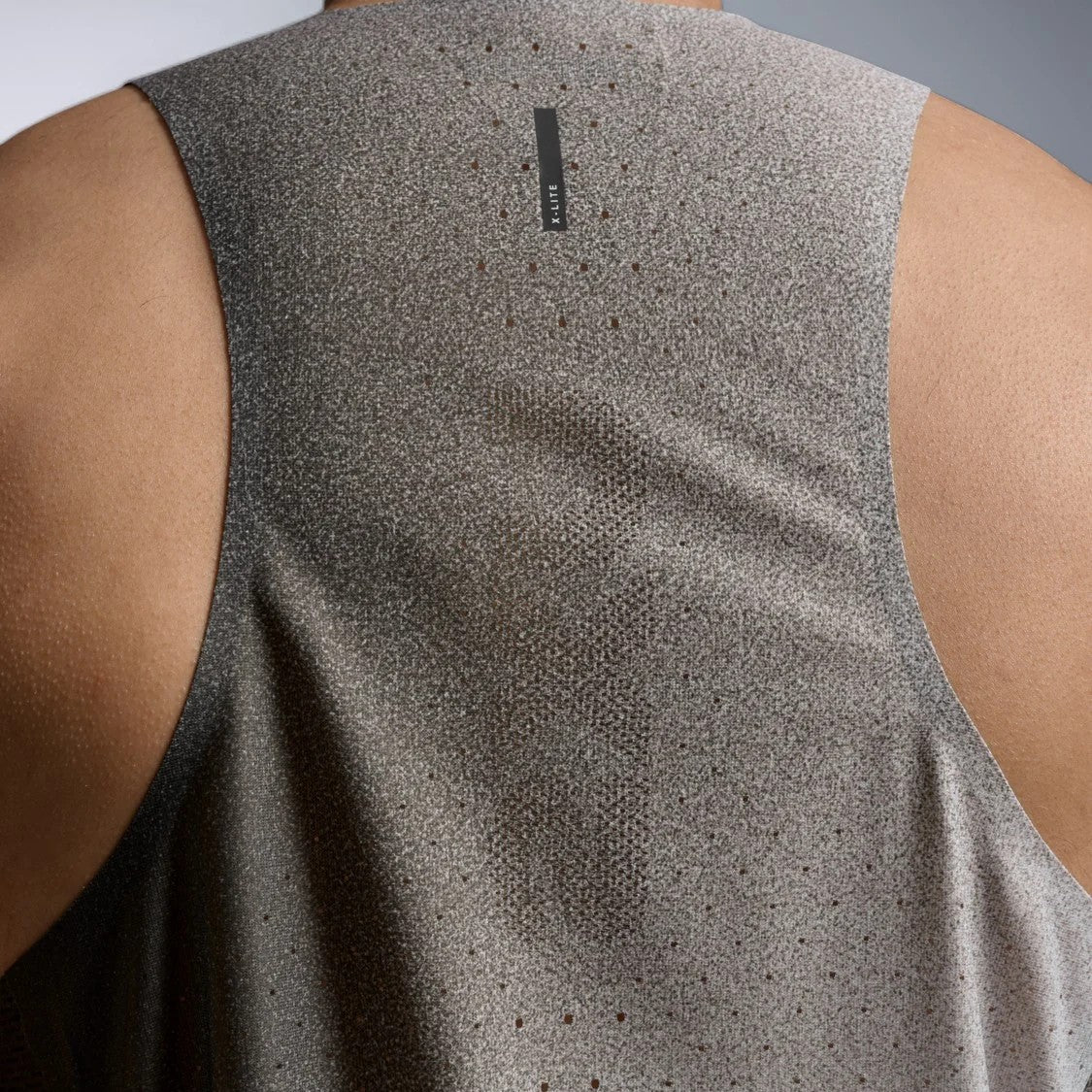 2XU Light Speed React Singlet | Lagoon Blast / Black Reflective | Mens