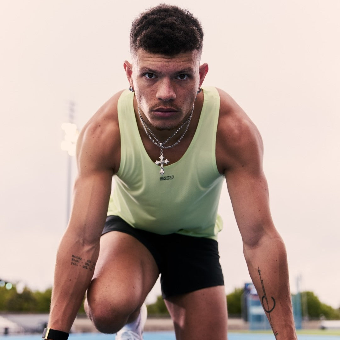 2XU Light Speed Tech Singlet | Cool Matcha / Black Reflective | Mens