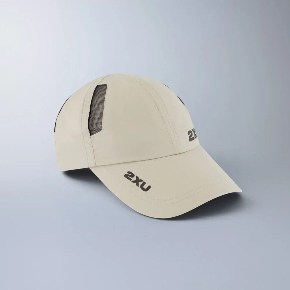 2XU Run Cap | Pebble / Black