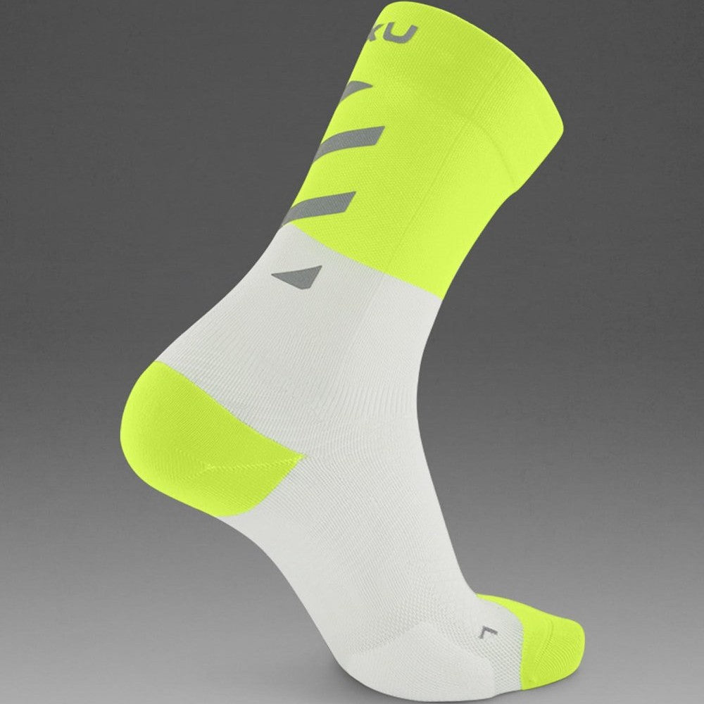 Vsctr 2XU Vectr Reflective Socks | Light Cushion | Crew Length | White / Vol ...