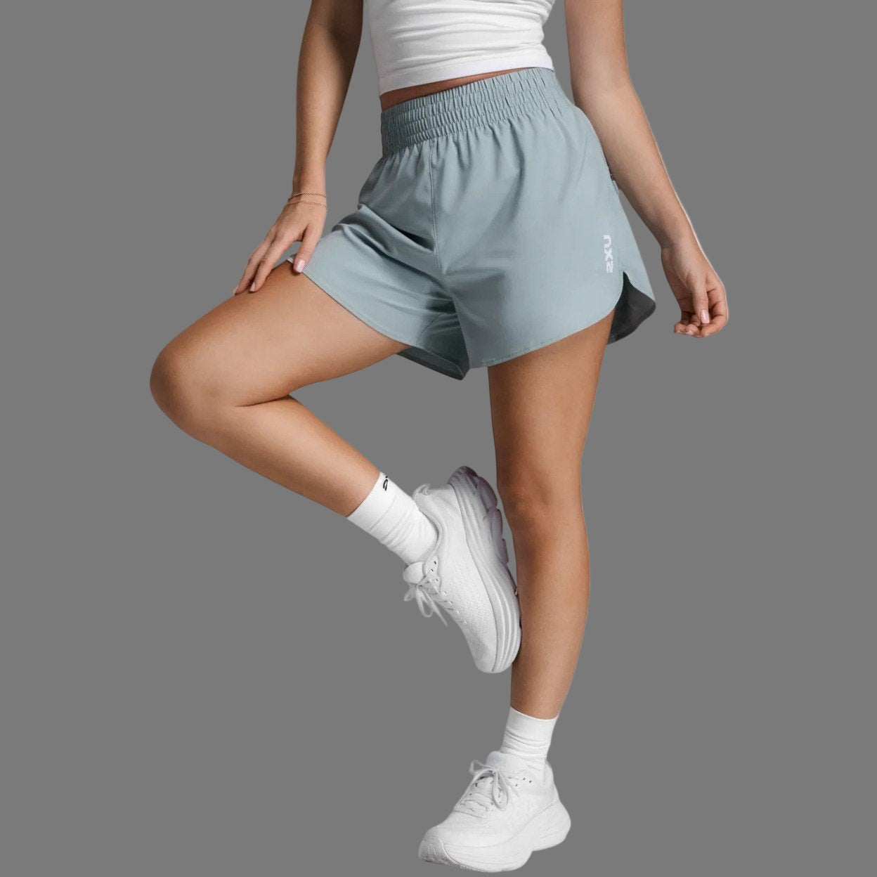 2XU Aero Hi-Rise 4 Inch Shorts | Smoke Blue / White Reflective | Womens