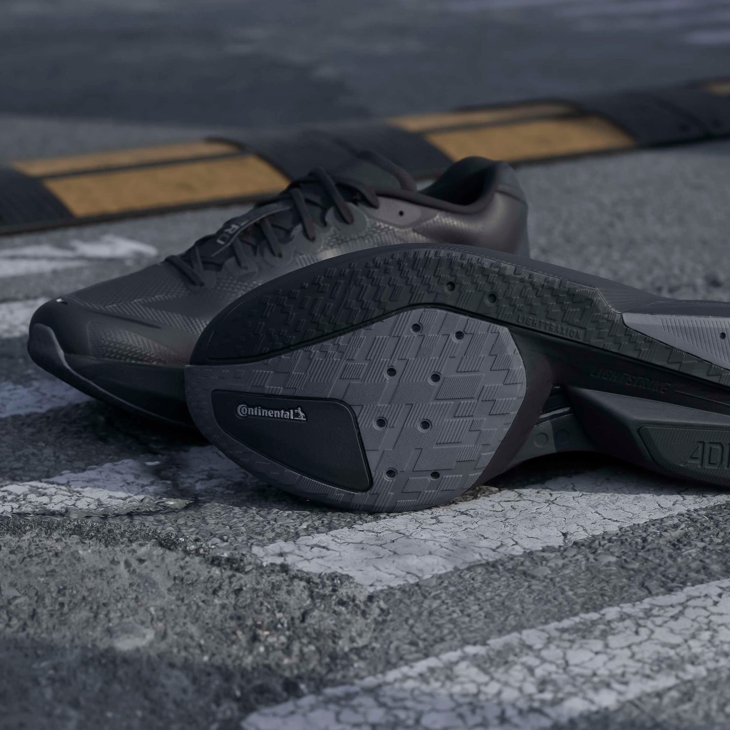 adidas Boston 13 | Core Black / Carbon / Core Black | Mens