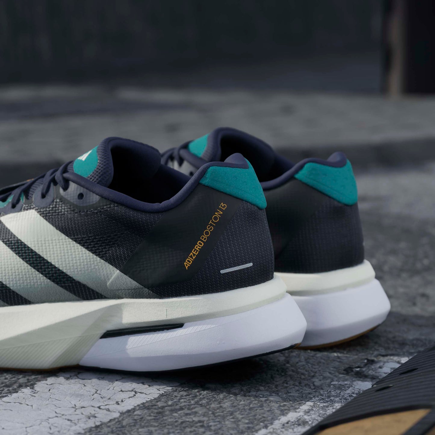 adidas Boston 13 | Night Indigo / Wonder White / Equipment Green | Mens