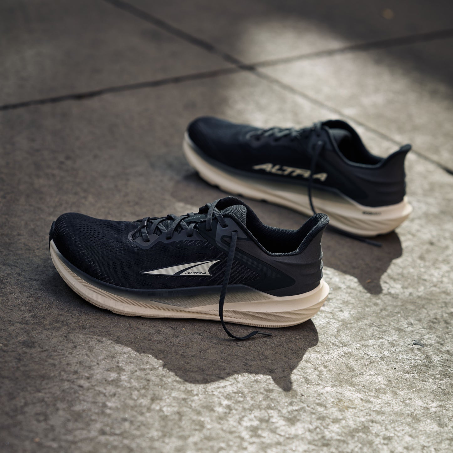 Altra Torin 8 | Black / White | Womens