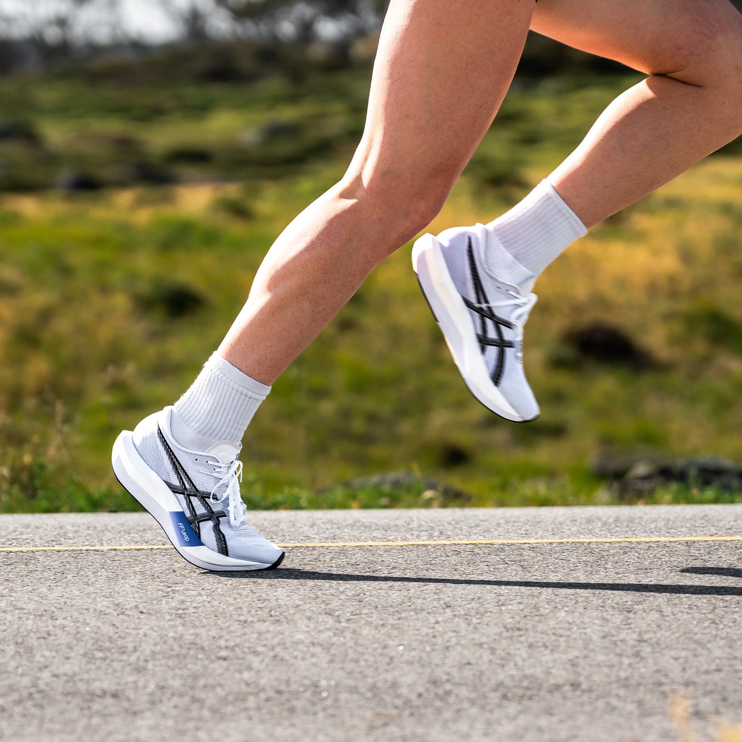 Asics Magic Speed 5 | White / Black | Unisex