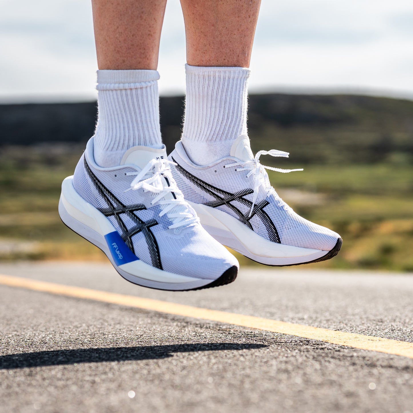 Asics Magic Speed 5 | White / Black | Unisex