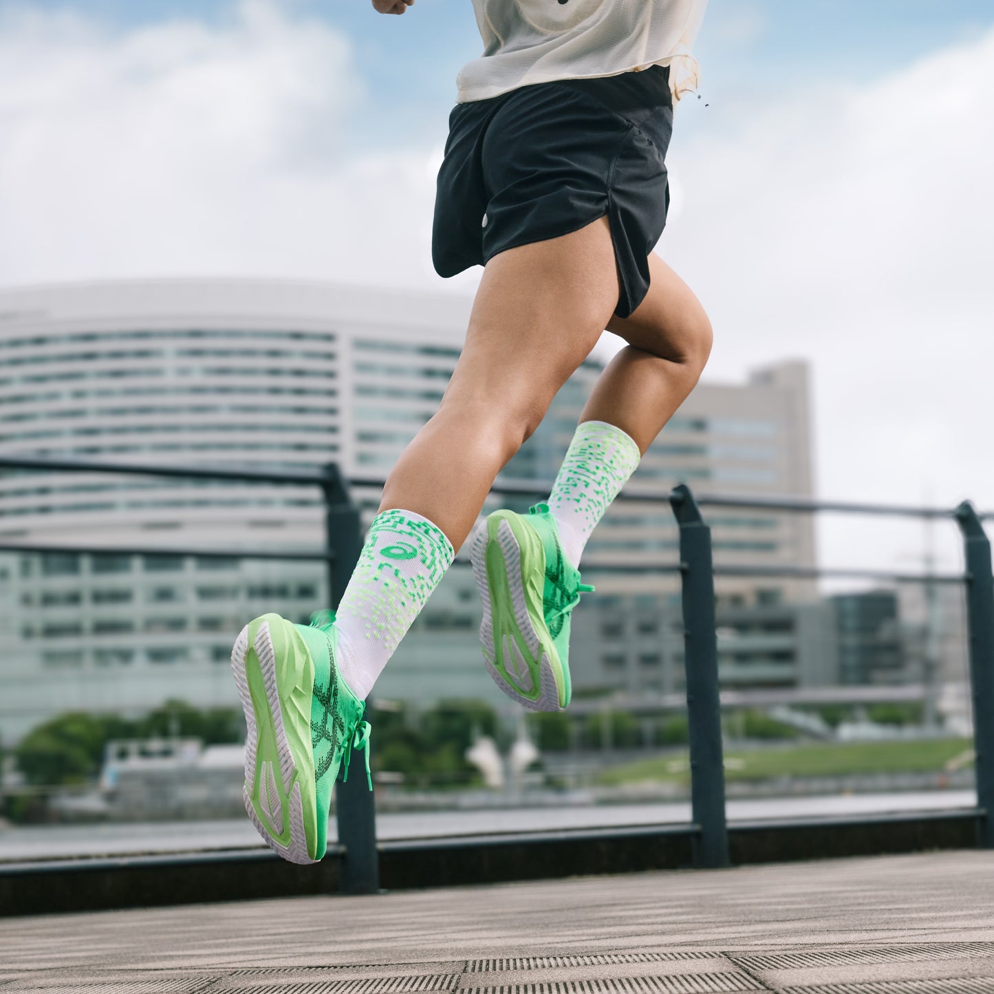 Asics Novablast 5 Ekiden | Vital Green / Black | Mens