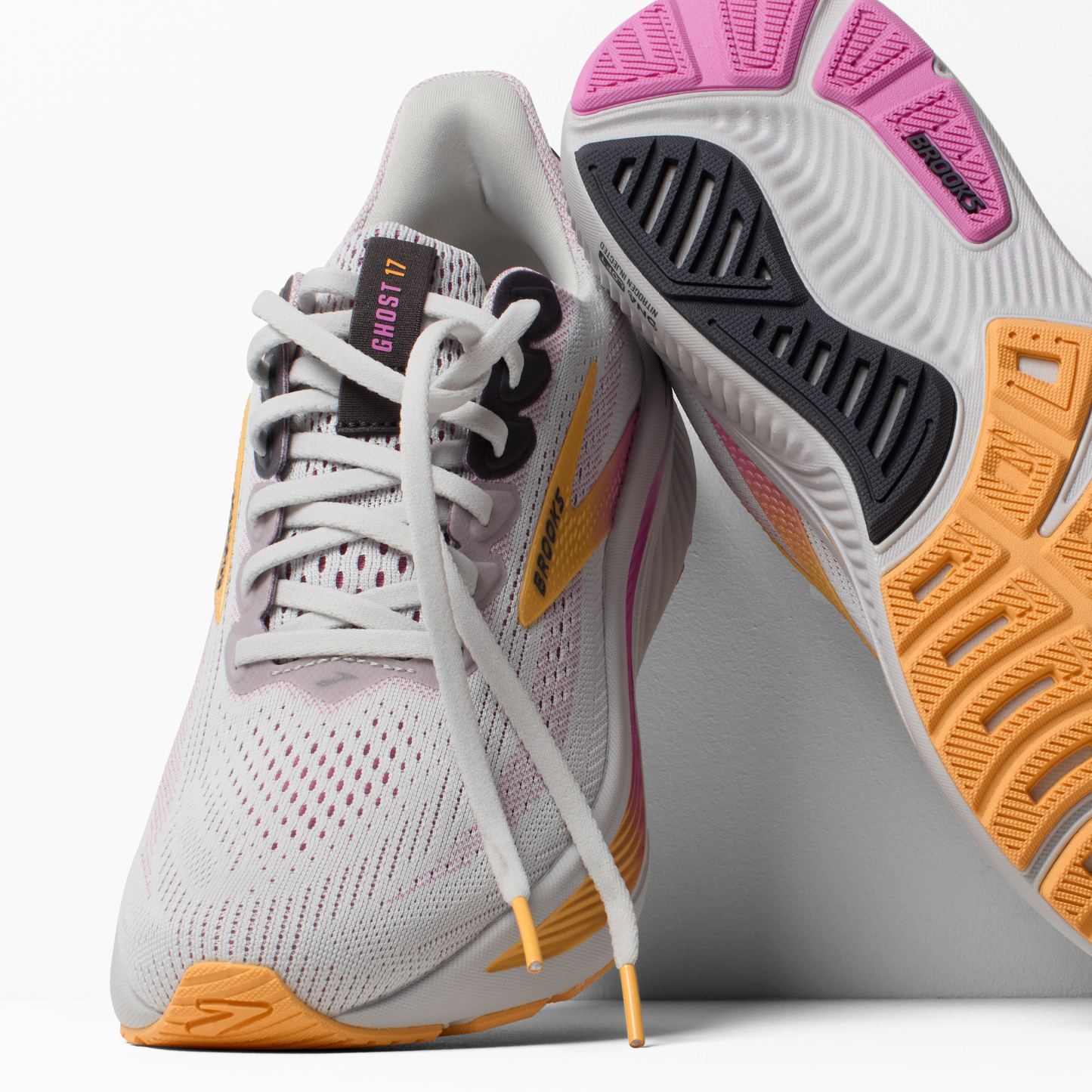 Brooks Ghost 17 | Oyster / Apricot / Pink | Womens