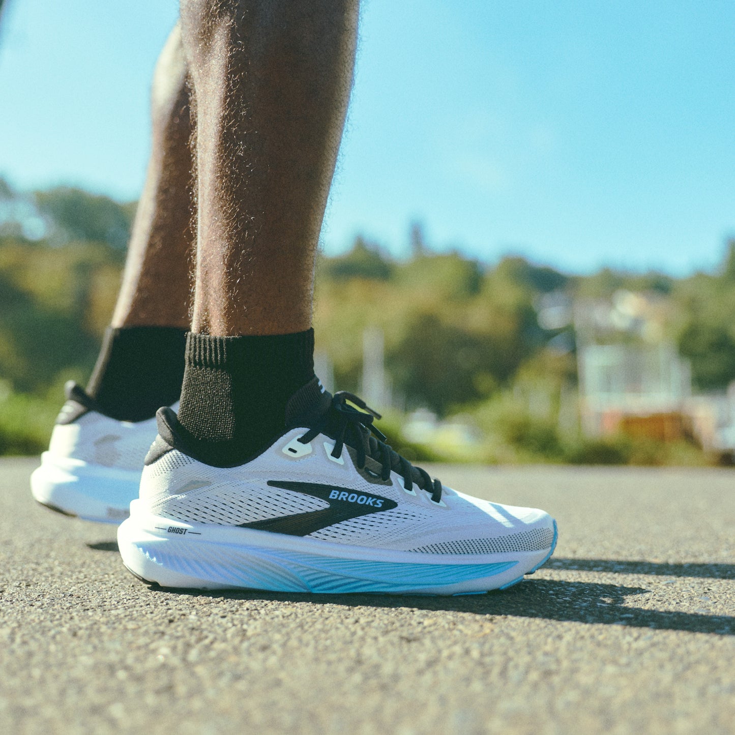Brooks Ghost 18 Wide | White / Black / Open Air | Mens
