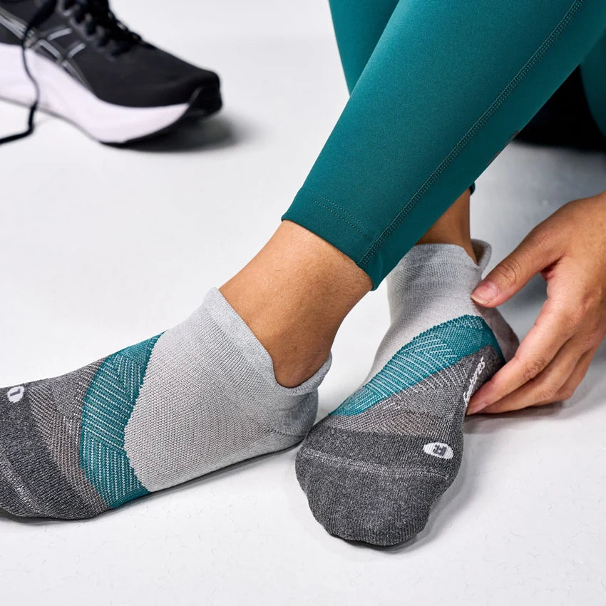 Feetures Elite | Light Cushion | No Show Tab | Stone Ivy