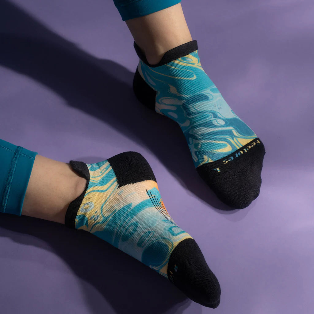 Feetures Elite | Light Cushion | No Show Tab | Sunrise Lagoon