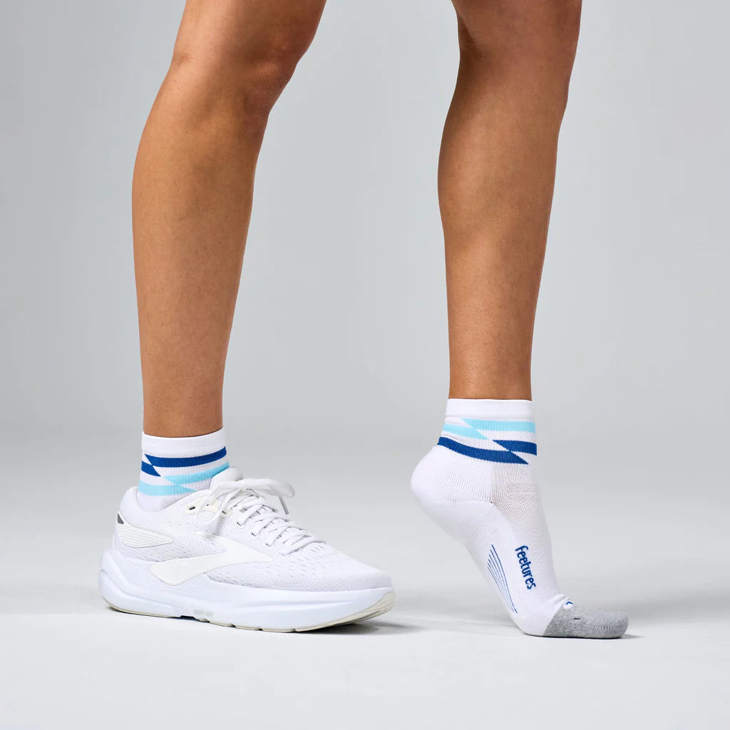 Feetures Elite | Light Cushion | Quarter Length | White Track