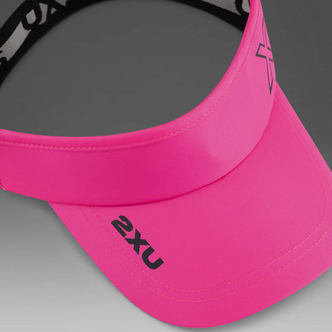 2XU Performance Visor | Fuchsia / Black