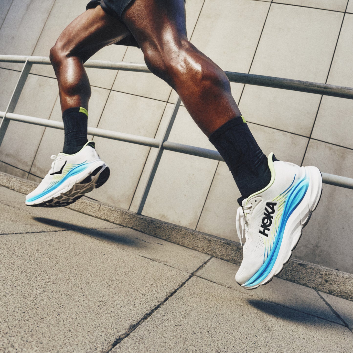 Hoka Clifton 11 Wide | Frost / Black | Mens
