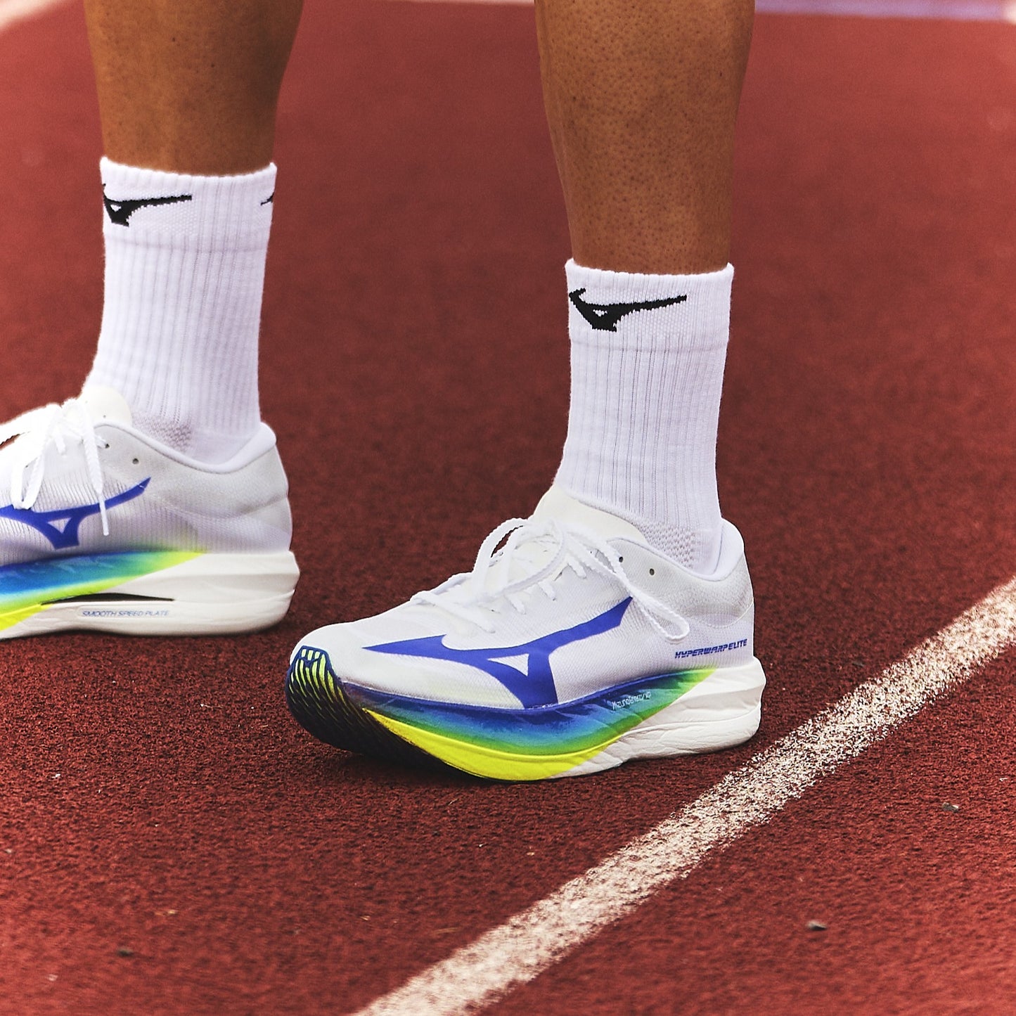 Mizuno Hyperwarp Elite | White / Lightning Yellow / Dazzling Blue | Unisex