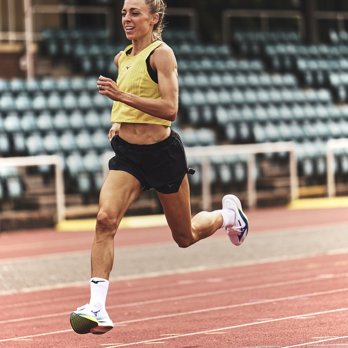 Mizuno Hyperwarp Elite | White / Lightning Yellow / Dazzling Blue | Unisex