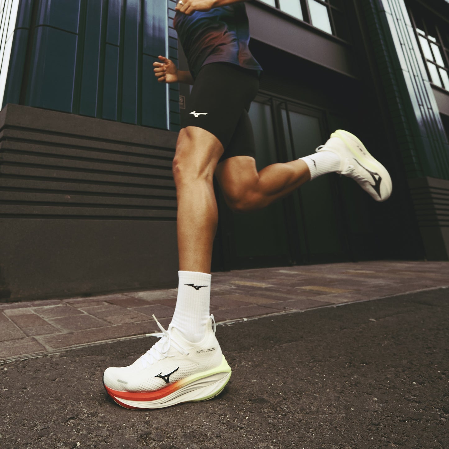 Mizuno Neo Vista 3 | White / Black / Orange | Mens