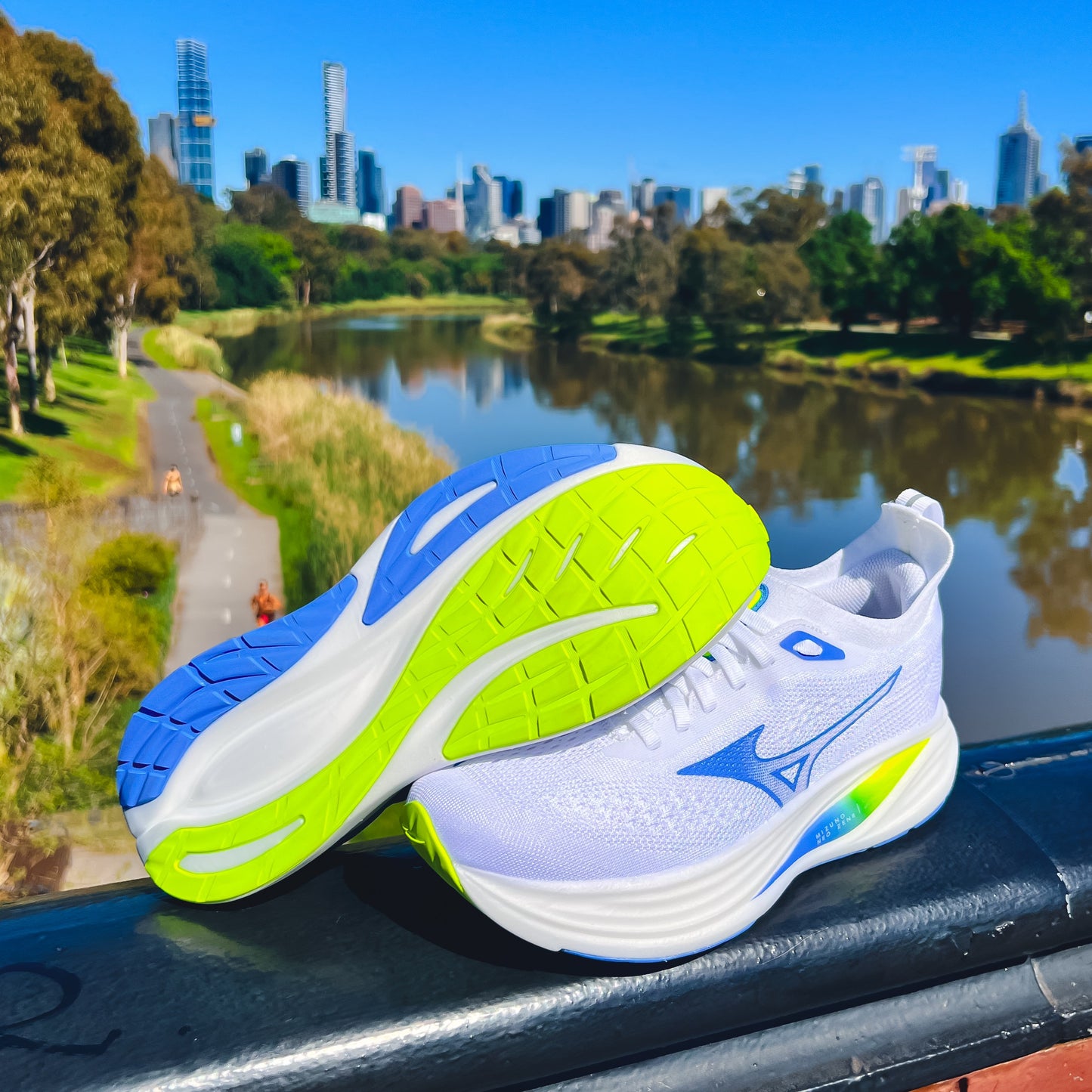 Mizuno Neo Zen 2 | White / Ultramarine / Lightning Yellow | Womens