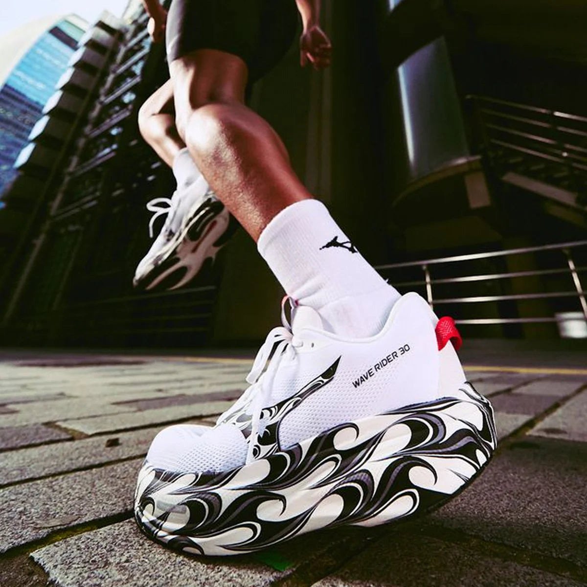 Mizuno Wave Rider 30 | White / Black / High Risk Red | Unisex