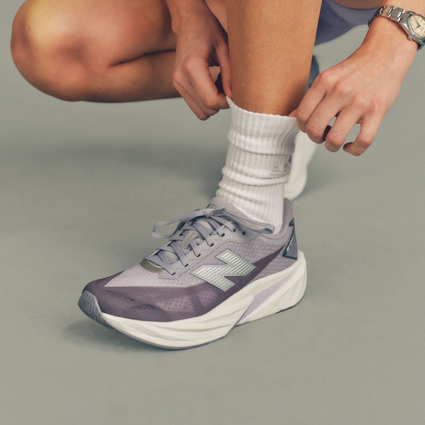 New Balance FuelCell Rebel v5 | Digital Mist / Magnet | Womens