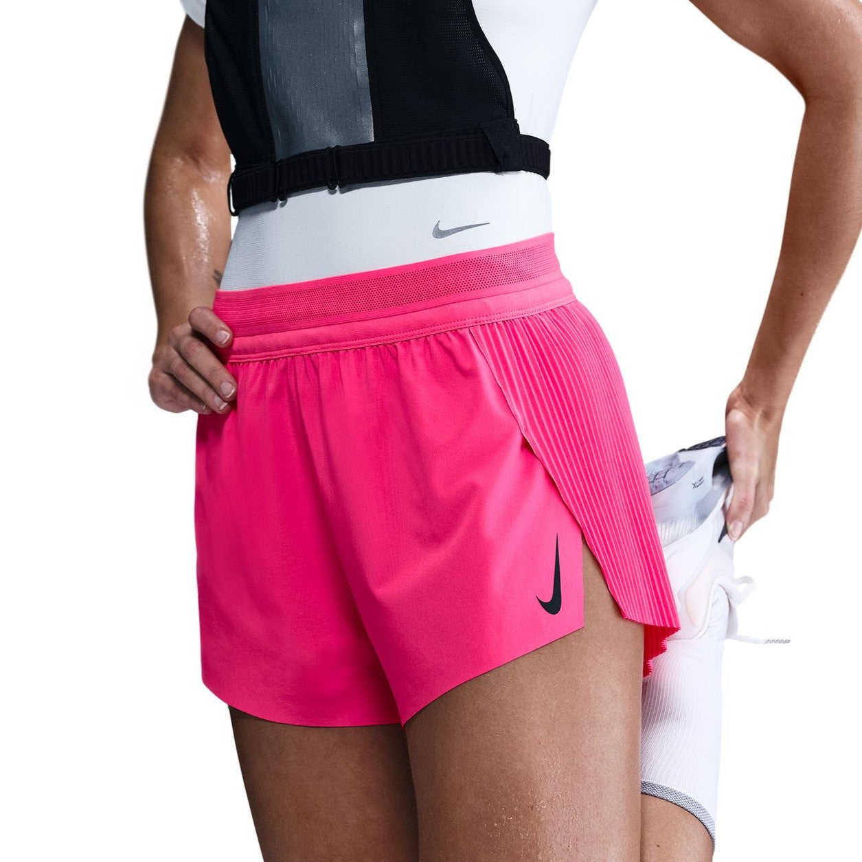 Nike AeroSwift Shorts | Hyper Pink / Black | Womens
