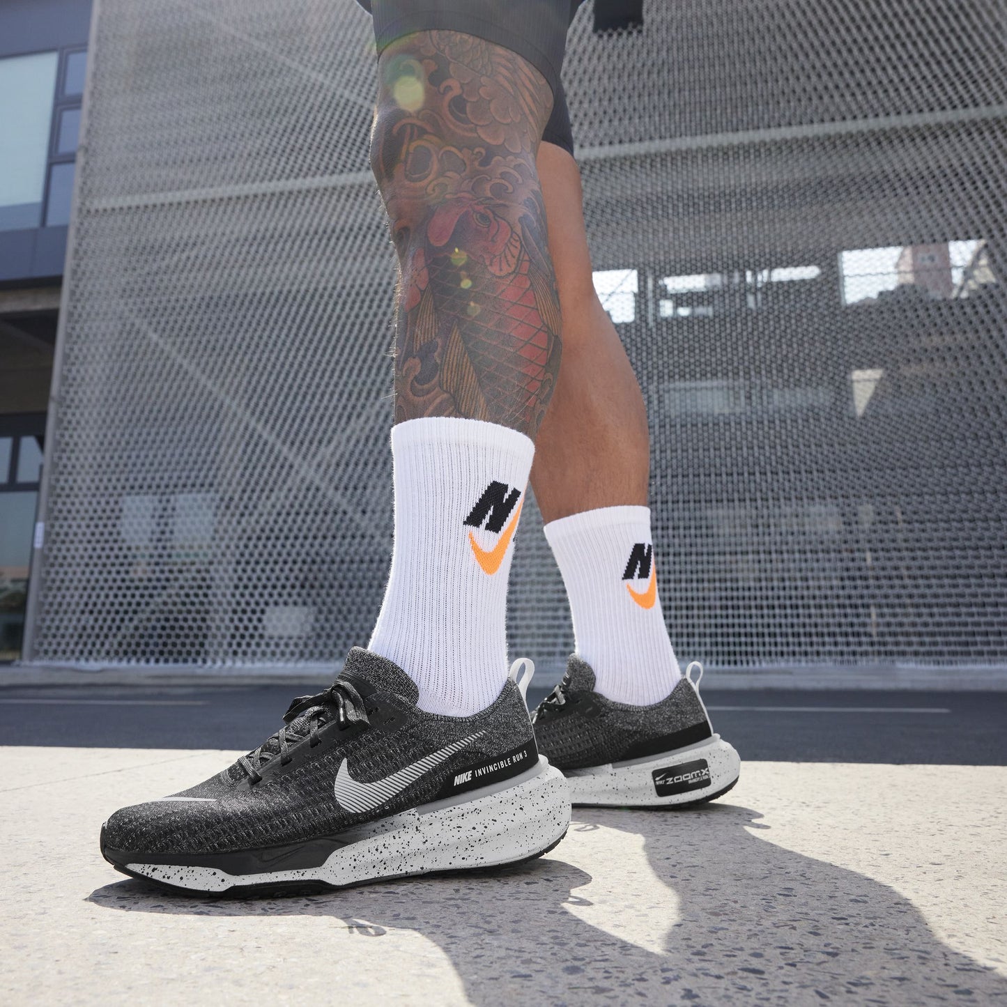 Nike Invincible 3 | Black / White | Mens