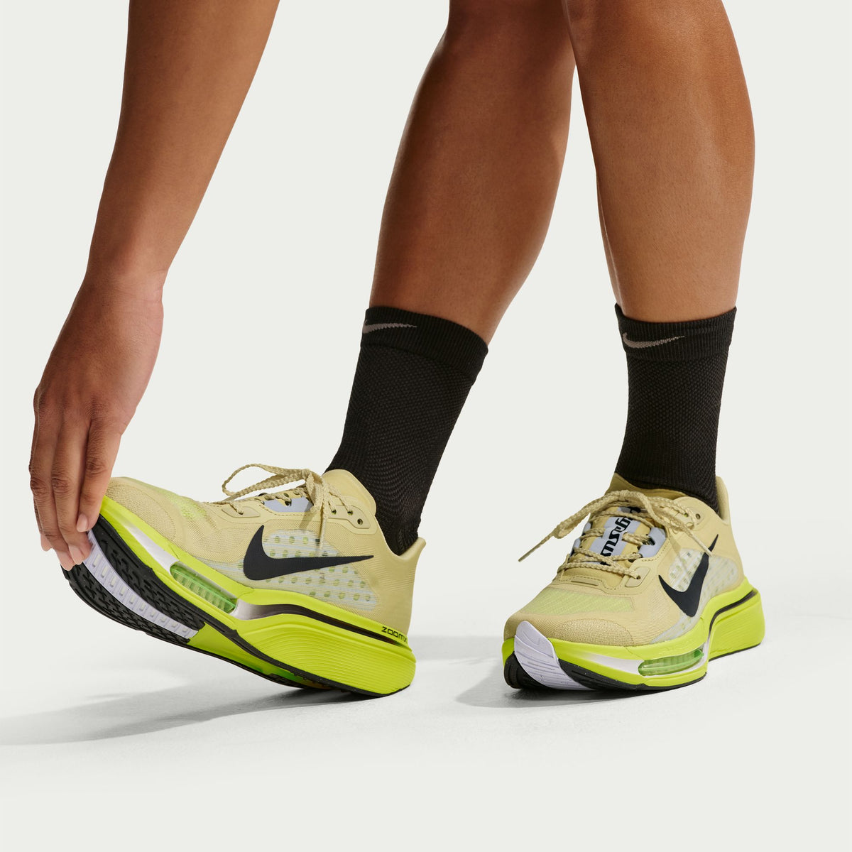 Nike Pegasus Plus 2 | Fennel / Gridiron / Lemon Venom | Womens