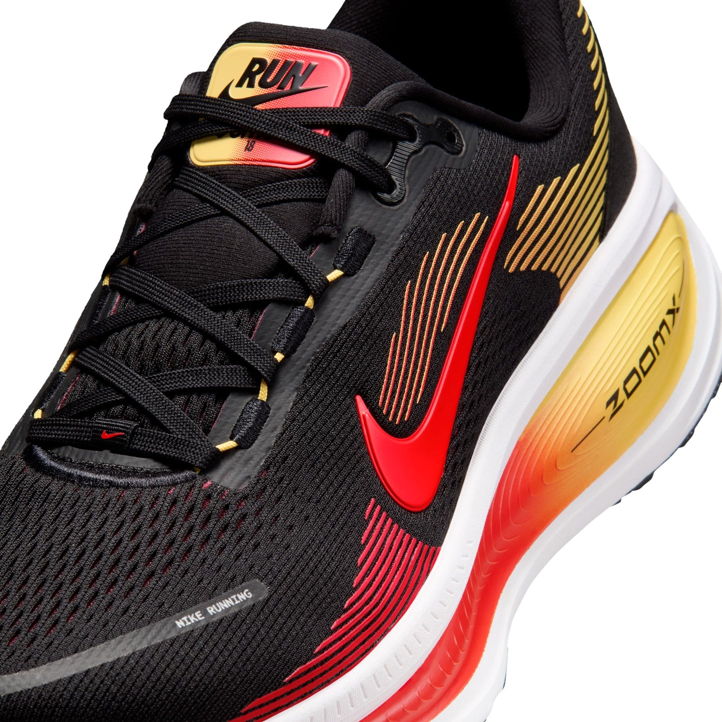 Nike Vomero 18 | Black / Bright Crimson / Light Crimson | Mens