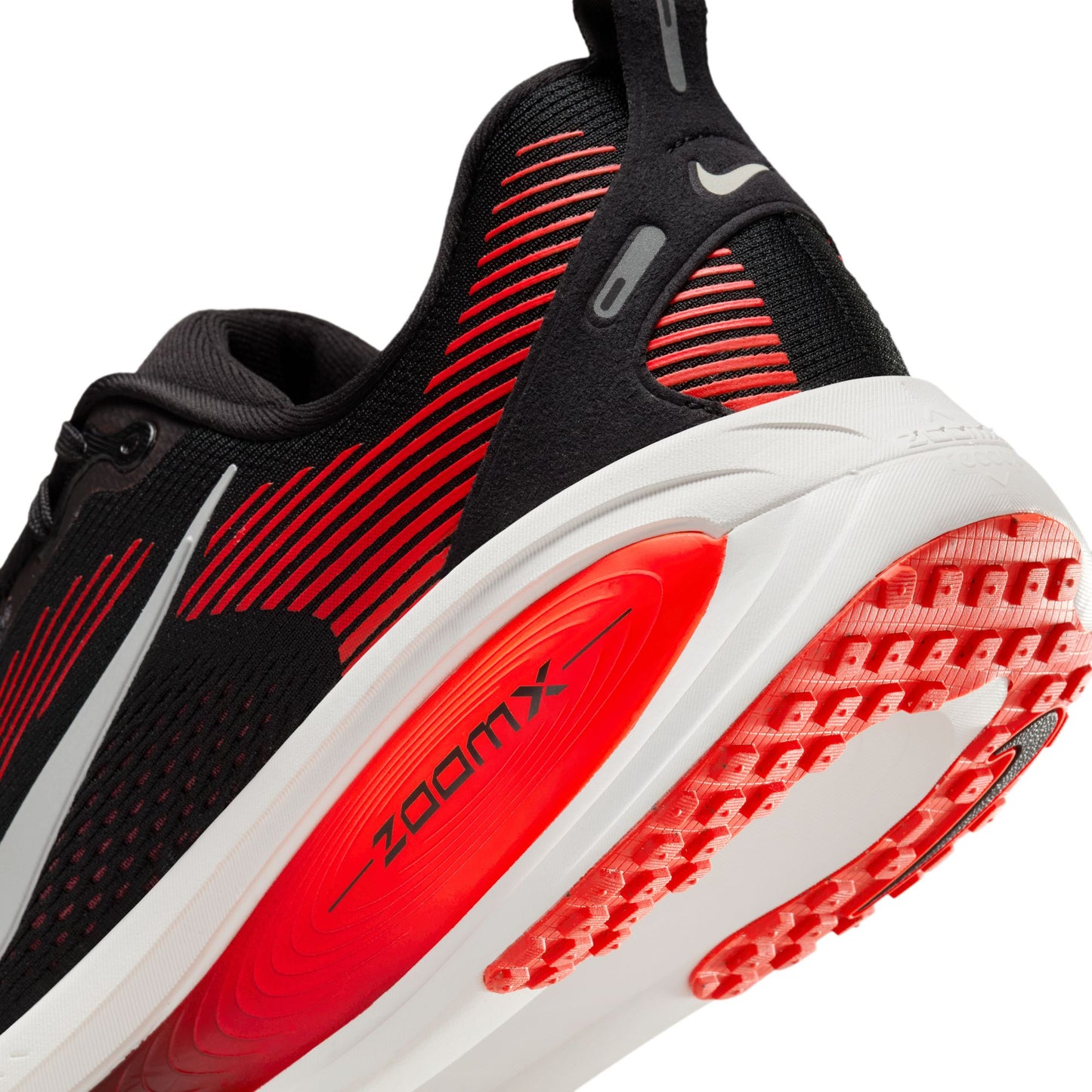 Nike Vomero 18 | Black / Bright Crimson / Metallic Silver | Mens