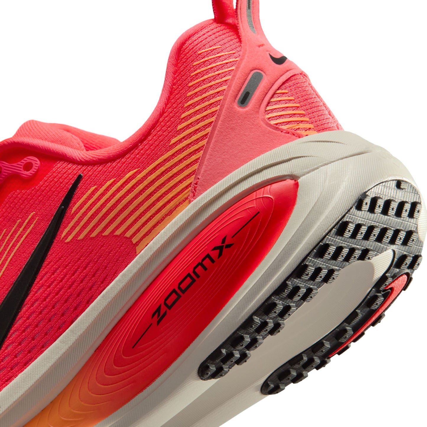 Nike Vomero 18 | Hot Lava / Black / Chalk / Orange Pulse | Womens