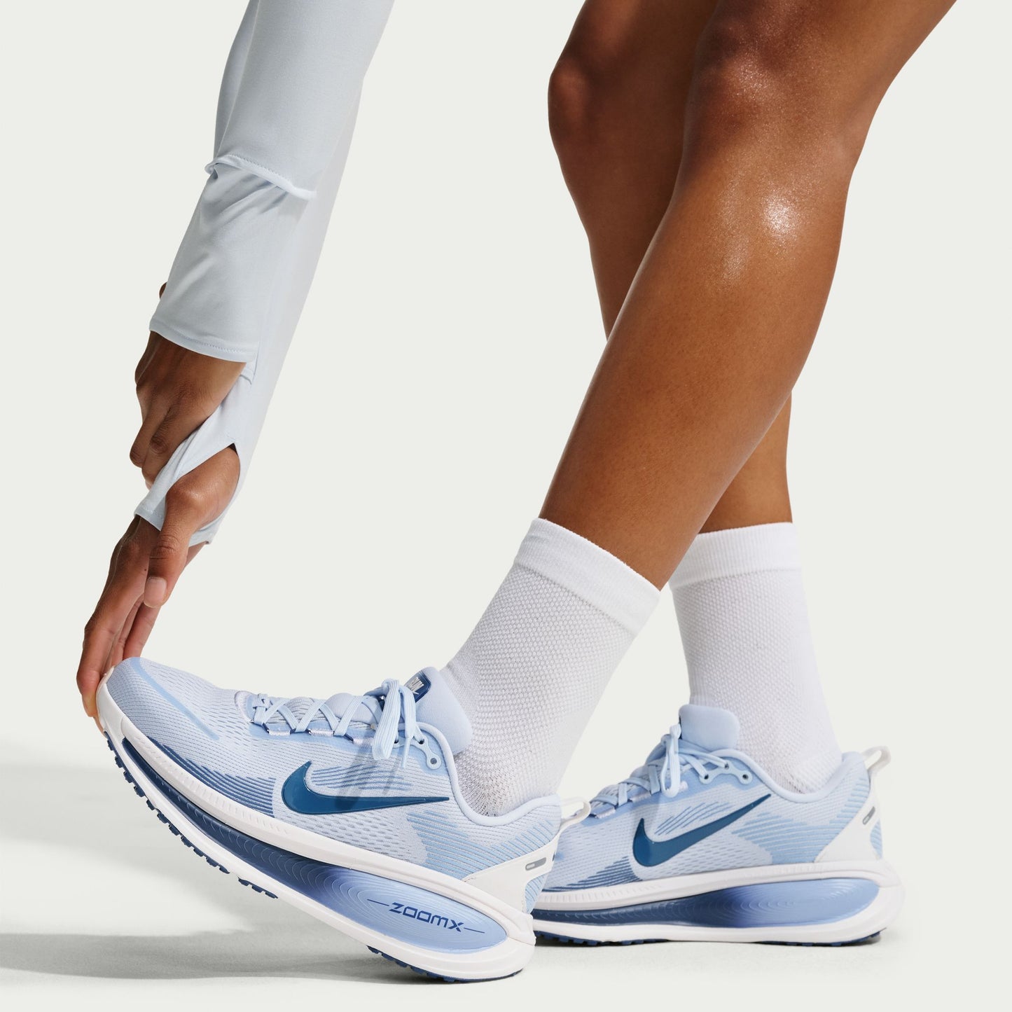 Nike Vomero 18 | Hydrogen Blue / Aluminum / Summit White / Mystic Navy | Womens