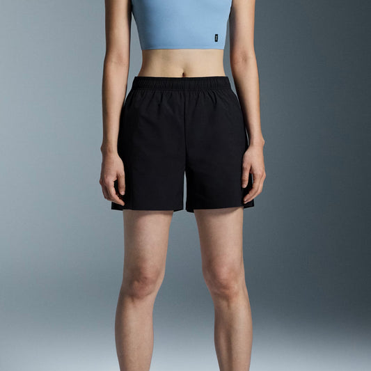 On 5" Core Shorts | Black | Womens