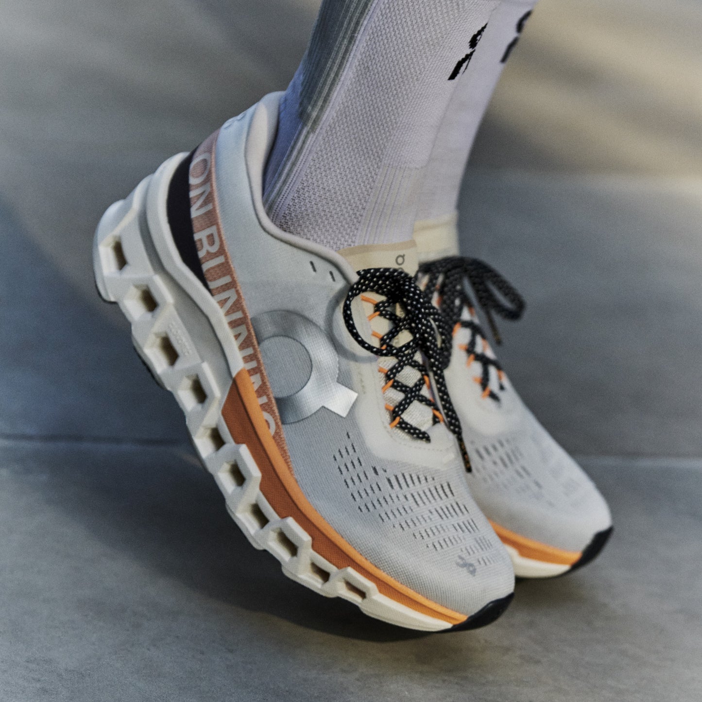 On Cloudmonster 2 | Glacier / Tangerine | Mens