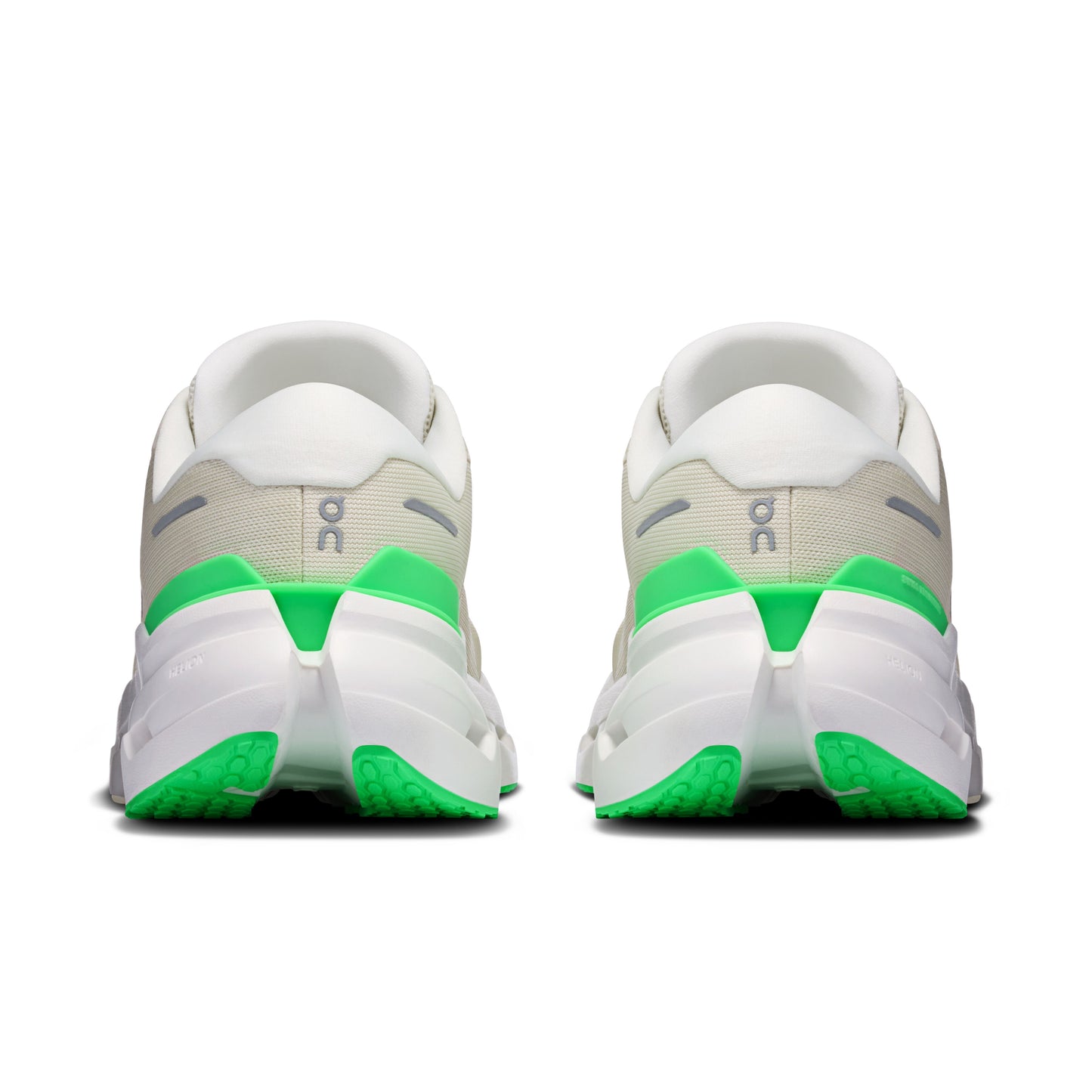 On Cloudrunner 3 | Ghost / Verdite | Mens