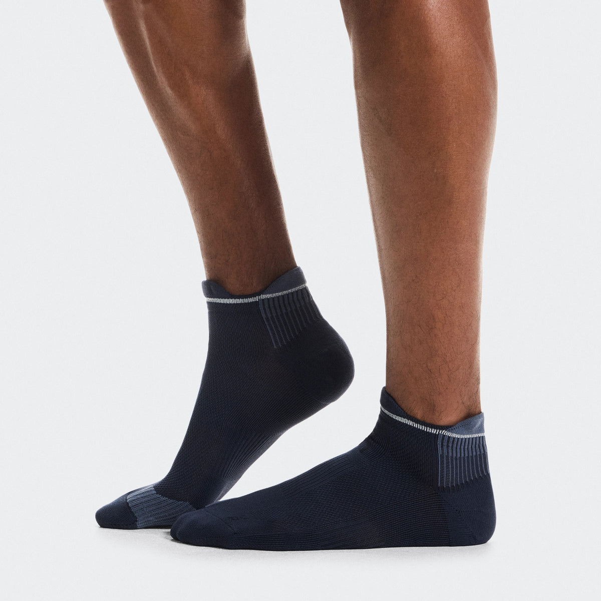 On Performance Run Sock Low | Navy / Navy