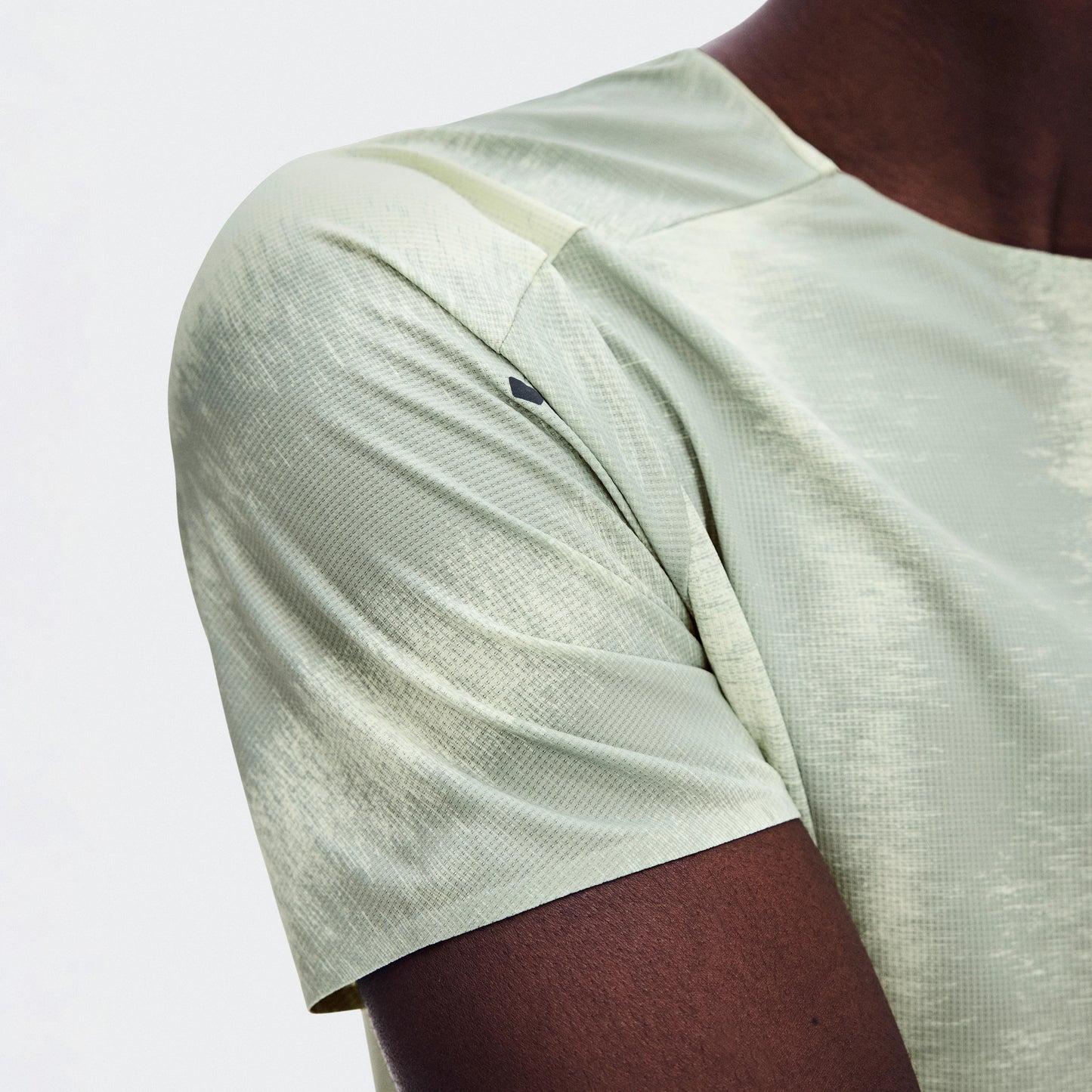 On Performance-T Terra | Seedling / Tin | Mens