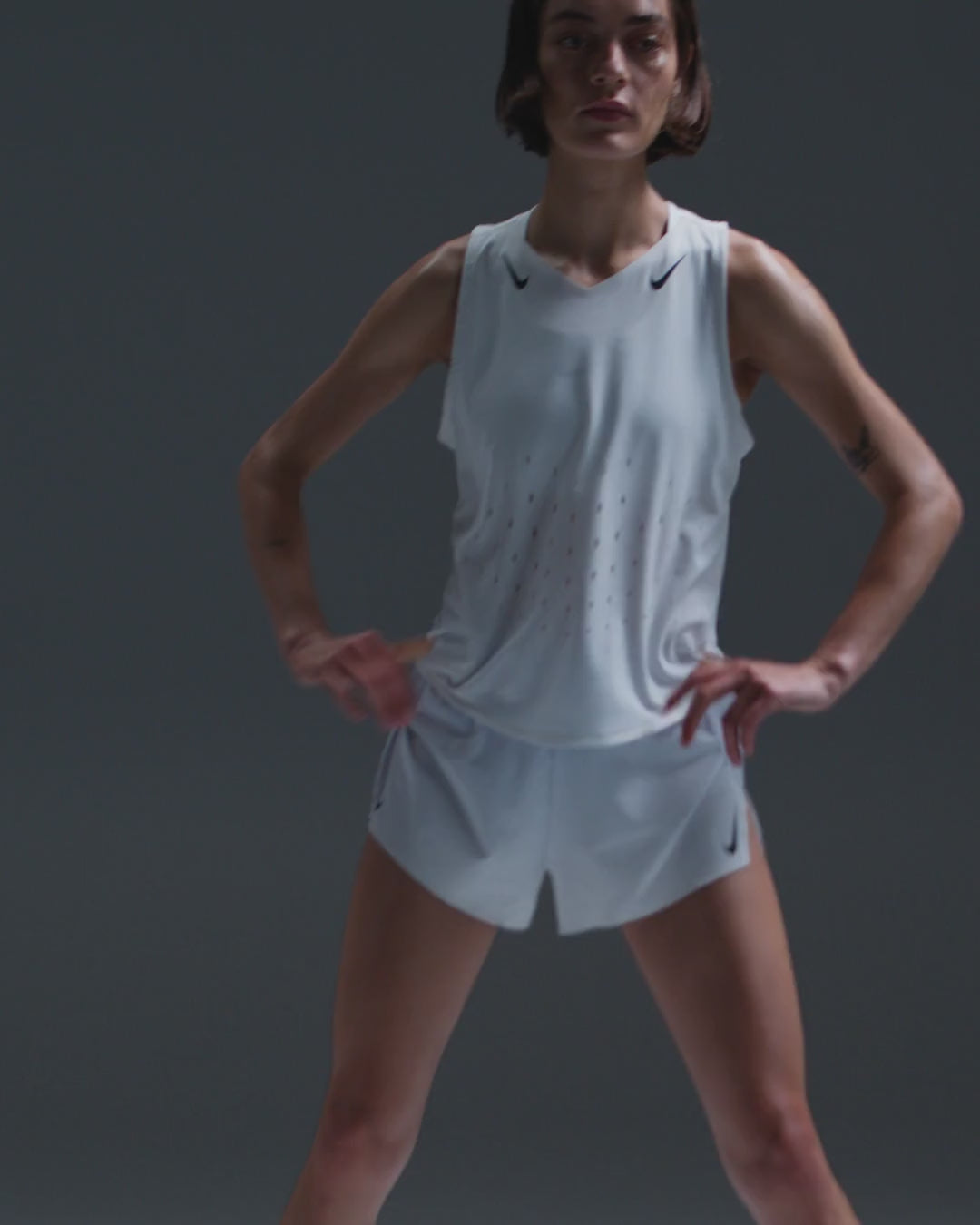 nike aeroswift singlet womens