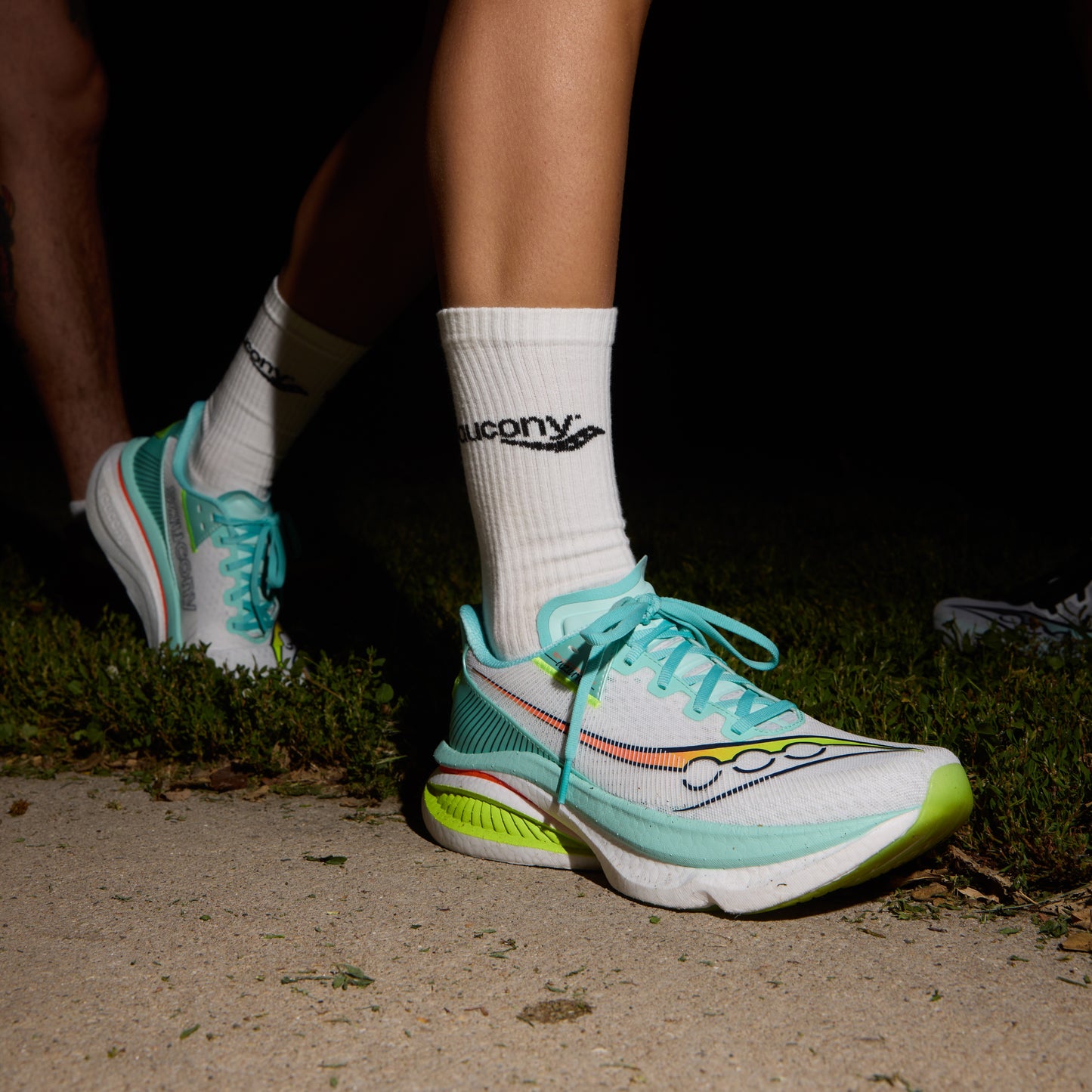 Saucony Endorphin Azura | White / Splash | Womens